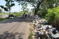 DLH Segera Tangani Sampah di Tepi Jl. Juwiring-Delanggu, Kapan?