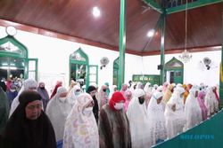 Bukber & Tarawih di Masjid Al Wustho Mangkunegaran Solo Tak Kalah Ramai
