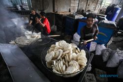 Pemerintah Hentikan Subsidi Minyak Goreng Curah Akhir Mei 2022