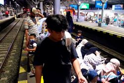 KRL Jogja-Solo Datang Disambut Tepuk Tangan Meriah Penumpang, Ada Apa?