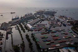Foto-Foto Kawasan Pelabuhan Tanjung Emas Semarang Terendam Banjir Rob