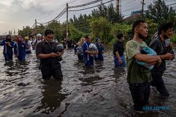 Banjir Rob Pelabuhan Semarang, Ribuan Buruh Pabrik Selamatkan Diri