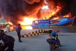 Ditinggal Berlebaran, Sejumlah Kapal di Dermaga Batere Cilacap Terbakar