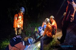Tim SAR Evakuasi Pendaki Perempuan asal Jakarta dari Gunung Sindoro