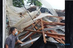 28 Rumah di Jebres Solo Rusak Diterjang Angin Puting Beliung