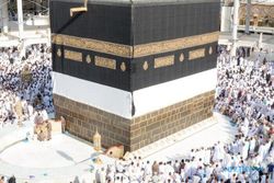 Doa Melihat Ka'bah ketika Berangkat Haji atau Umrah