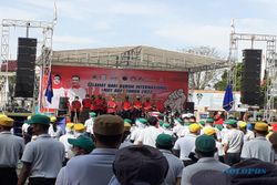 Senam dan Bagi Doorprize, Cara Buruh Sukoharjo Peringati May Day