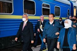 Momen Presiden Jokowi Naik Kereta Luar Biasa Menuju Kyiv Ukraina