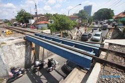 Perbaikan Viaduk Gilingan Solo Bikin Warga Kampung Khawatir, Kenapa?