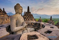 Mitos Pegang Patung di Candi Borobudur Dapat Berkah, Ternyata Bohongan!