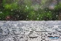 Walah! Tengah Hari Solo Hujan Lebat, Simak Prakiraan Cuaca Rabu 16 November