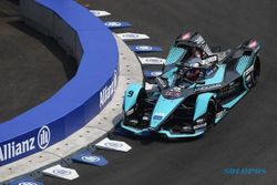 Pembalap Australia, Mitch Evans Juarai Formula E Jakarta 2022
