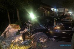 3 Pemuda Tewas dalam Kecelakaan Maut di Madiun,Ada Bau Alkohol di Mobil