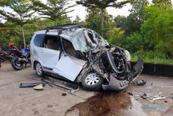 Breaking News! Kecelakaan Truk-Mobil di Simpang Solidaritas Boyolali