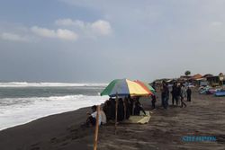 Gelombang Tinggi Diprediksi Terjang Pesisir Jawa,Pantai di Bantul Aman?