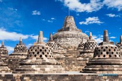 Wow! Turis Asing ke Candi Borobudur saat Libur Akhir Tahun Capai 10.000 Orang