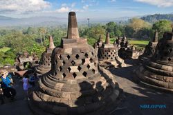 Harga Tiket Rp750.000 untuk Naik Candi Borobudur, Kawasan Rp50.000