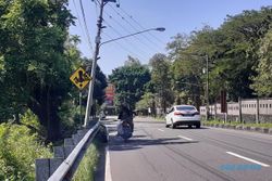 Waduh Bahaya! Rambu Lalin di Jl A Yani Manahan Solo Dicoret-Coret Lur