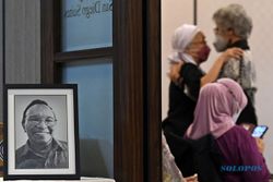 Jenazah Penyanyi Bob Tutupoly Disemayamkan di RS Siloam Jakarta