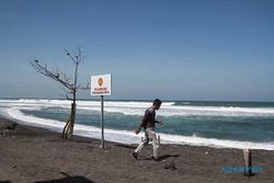 BMKG Prakirakan Tinggi Gelombang Samudra Hindia Selatan Jawa Capai 6 Meter