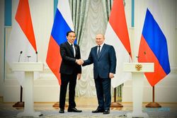Momen Presiden Jokowi Bertemu Presiden Putin di Istana Kremlin Rusia
