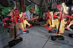Potret Pembuatan Wayang Kulit Rajamala untuk Suvenir APG 2022 di Solo