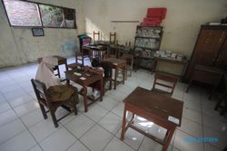 Satu-satunya Murid Baru, Alasan Azzam Sekolah di SDN Sriwedari Solo