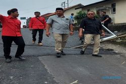 Reses di Karanganyar, Dolfie Dicurhati Pupuk Langka & Jalan Rusak
