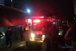 Masak Daging Ditinggal Nonton TV, Rumah Di Sumber Solo Hangus Terbakar