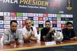 Milomir Seslija Heran Arema FC Parkir Bus di Kandang Sendiri