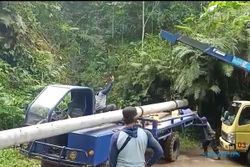 Medan Berat, PLN Bangun Jaringan Listrik di Dusun Sawangan Pekalongan