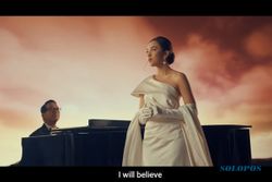 Lagu Sang Dewi Dinyanyikan Lyodra Langsung Trending 1 Youtube