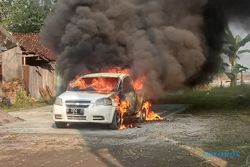 Mobil di Grobogan Terbakar, Pemilik Mengalami Luka Bakar
