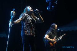 Potret Aksi Panggung Dream Theater Sukses Menghentak Fans di Solo