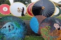Seniman India-Spanyol Ramaikan Festival Payung Indonesia Solo Akhir Pekan Ini