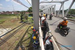 Pengencangan Baut Awali Proyek Rehabilitasi Jembatan Mojo Solo