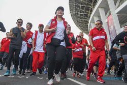Puan dan Hasto Pimpin Jogging Bersama PDIP di GBK Jakarta Rayakan HUT ke-77 RI