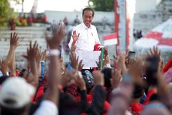Di Hadapan Relawan, Jokowi Singgung Pemimpin Rambut Putih yang Pikirkan Rakyat