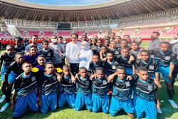 Jokowi Luncurkan Papua Football Academy, Asah Talenta Sepak Bola Berbakat
