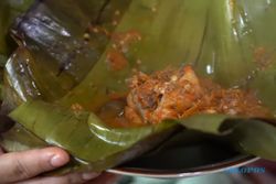 Botok Mercon Mbah Wiro, Kuliner Pedas Legendaris Sragen