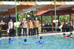 Desa Waru di Kebakkramat Karanganyar Kini Punya Kolam Renang