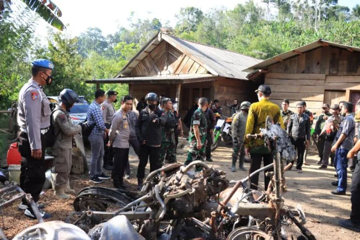 Terungkap! Ini Penyebab Teror & Pembakaran Rumah Warga Desa di Jember