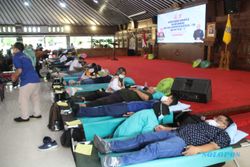 Sambut HUT RI, ASN dan Karyawan Swasta di Klaten Ikuti Donor Darah