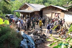 Puluhan Brimob ke Jember Amankan Desa dari Teror Pembakaran