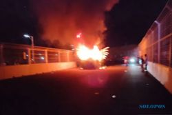 Satu Mobil Hias Jakarnaval 2022 Terbakar saat Parade, Begini Ceritanya