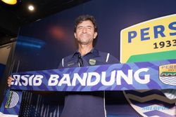Dikontrak 2 Tahun, Luis Milla Harapkan Ini Bersama Persib Bandung