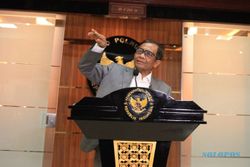 KPK OTT Hakim Agung, Mahfud Md: Presiden Kecewa, Hukum Gembos di Pengadilan