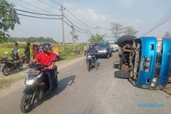 Kecelakaan Tunggal, Minibus Angkut Buruh Terguling di Boyolali
