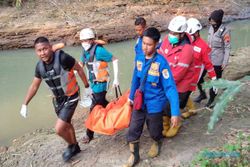 Polisi Autopsi Jenazah Terikat Rafia Ditemukan di Sungai Siwaluh Karanganyar