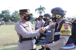 Tangkap Pelaku Perjudian, 5 Anggota Polsek Gantiwarno Klaten Terima Penghargaan